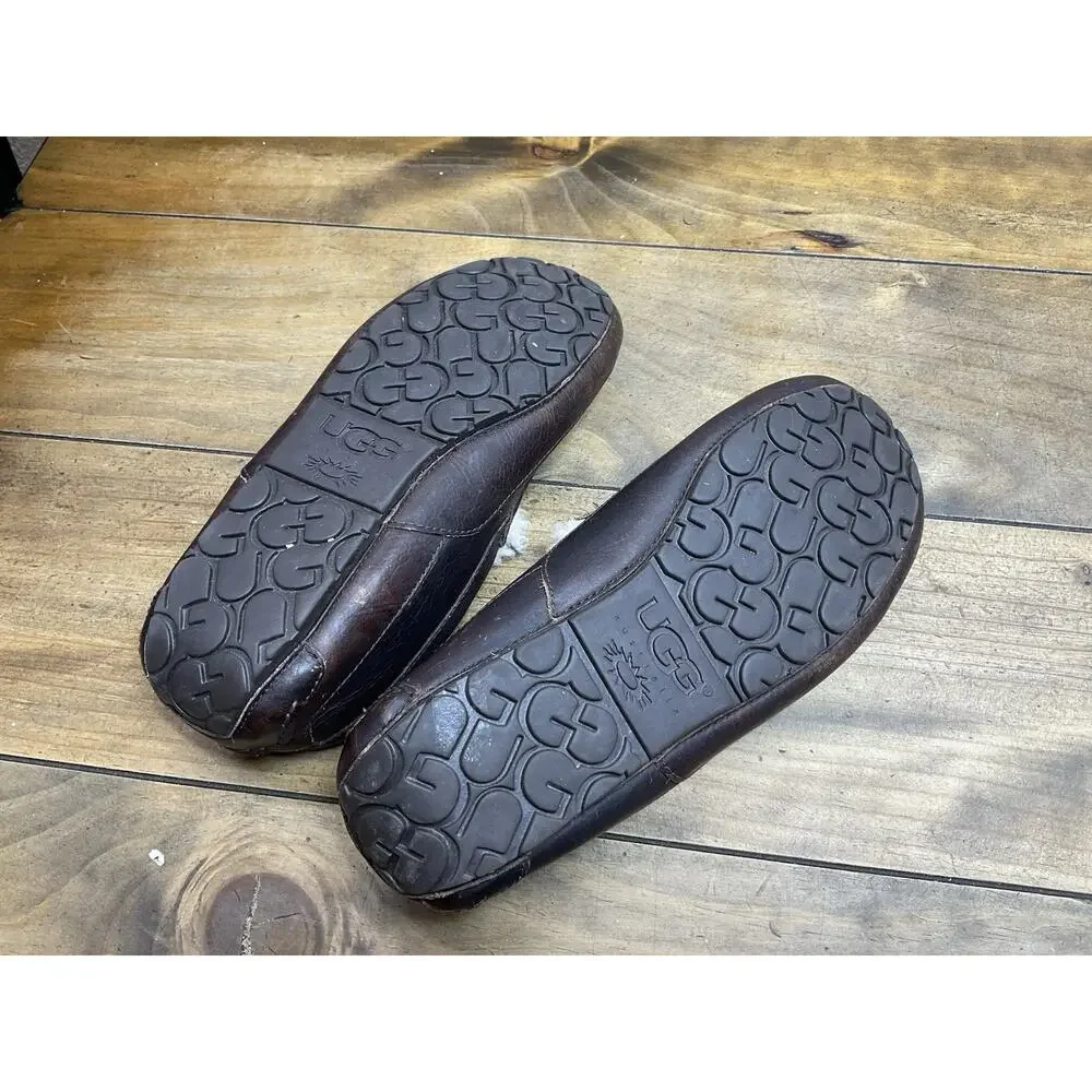 UGG Ascot Slippers Mens 11 Brown Leather Shearling Slippers Slip On Shoes 5379